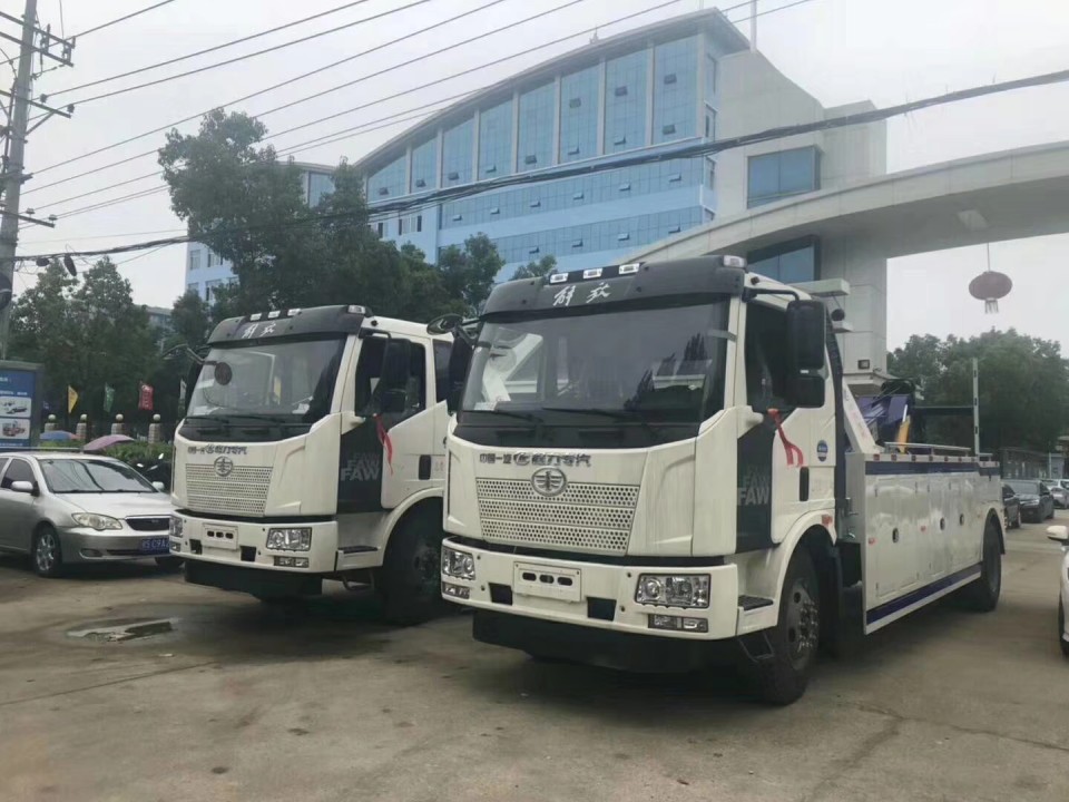 解放J6单桥拖吊连体清障车